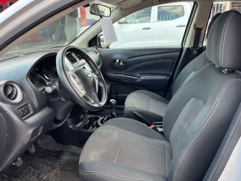 Nissan Versa Advance 2018