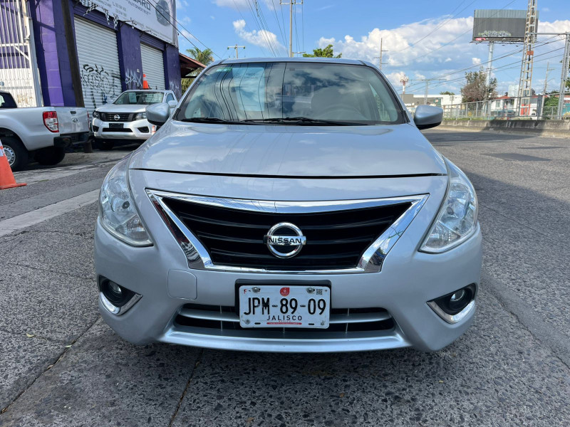 Nissan Versa Advance 2018