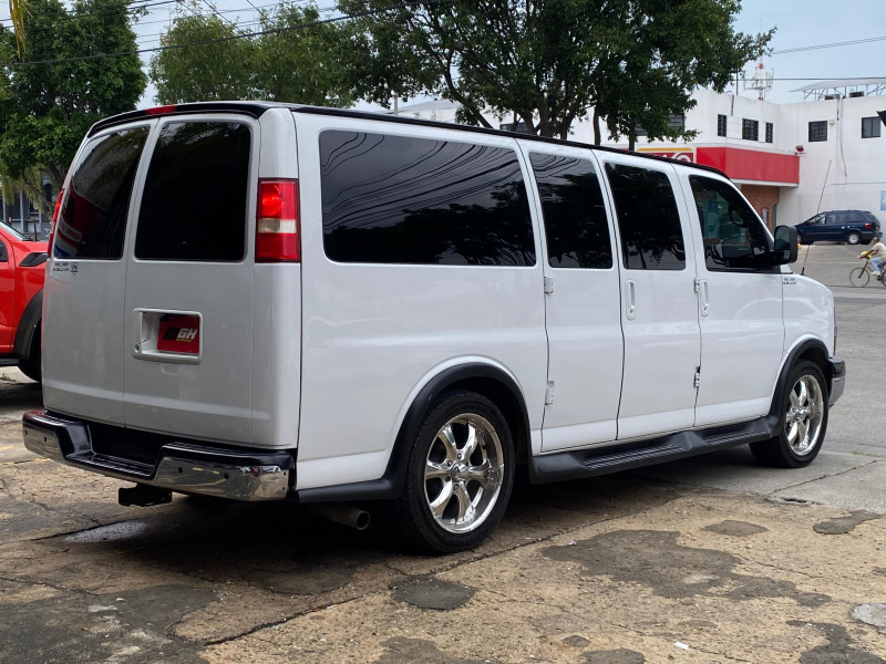 Chevrolet Express Van De Bello Van 6 Pasajeros 2014