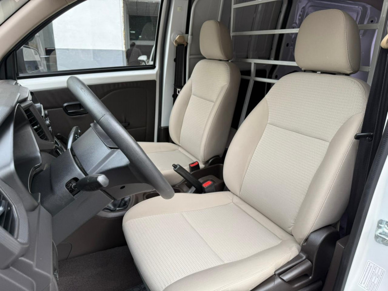 Chevrolet Tornado Van LS 2022