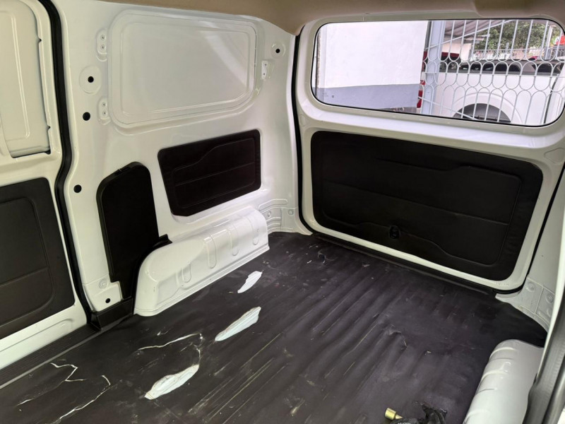 Chevrolet Tornado Van LS 2022