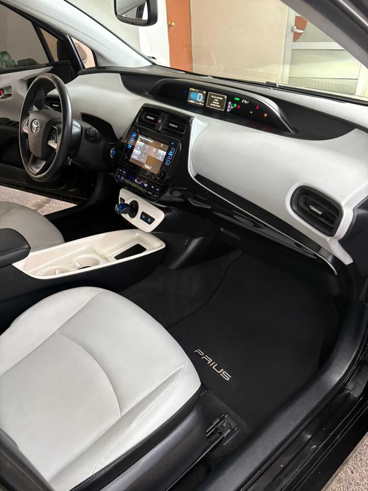 Toyota Prius HB Premium Híbrido 2017