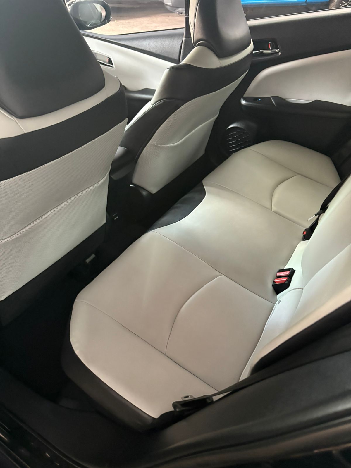 Toyota Prius HB Premium Híbrido 2017