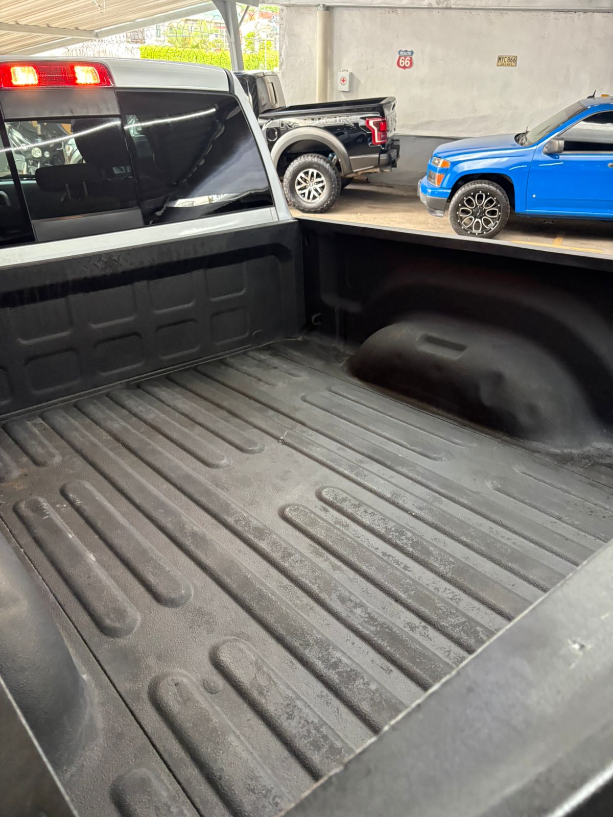 Dodge Ram 1500 Crew Cab Bighorn 2016