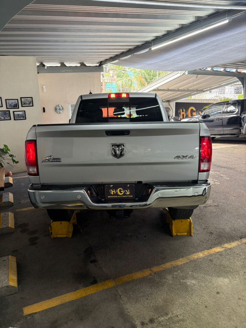 Dodge Ram 1500 Crew Cab Bighorn 2016