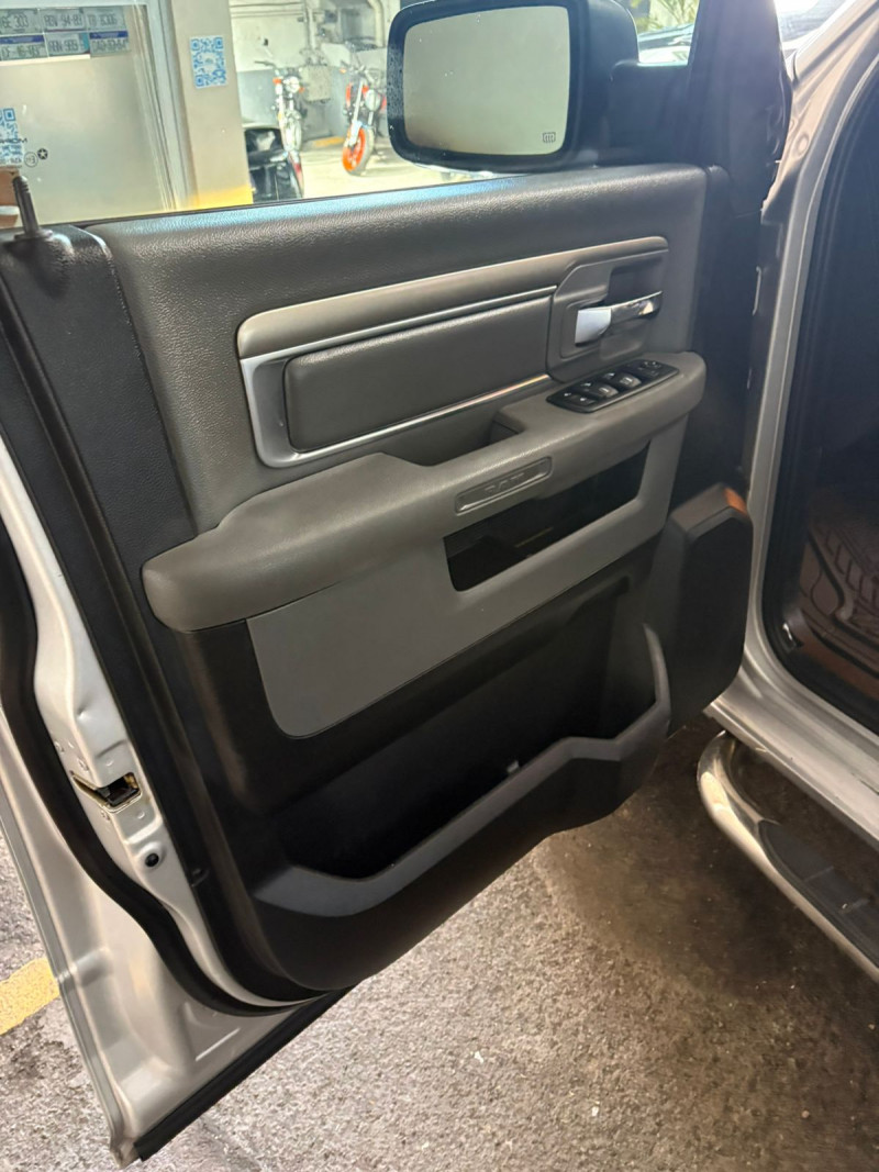 Dodge Ram 1500 Crew Cab Bighorn 2016