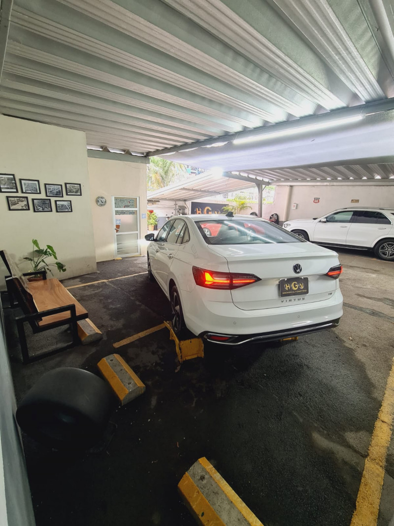 Volkswagen Virtus HIGHLINE 2024