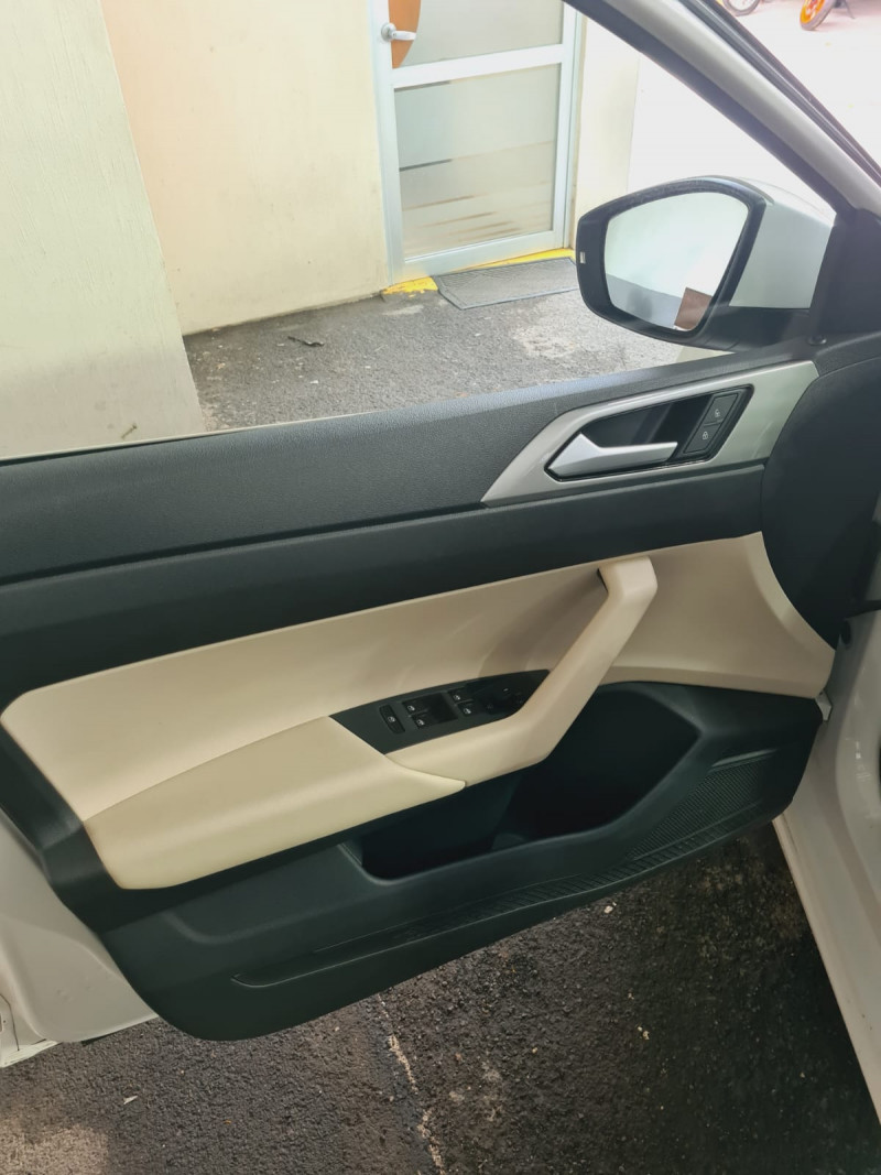 Volkswagen Virtus HIGHLINE 2024