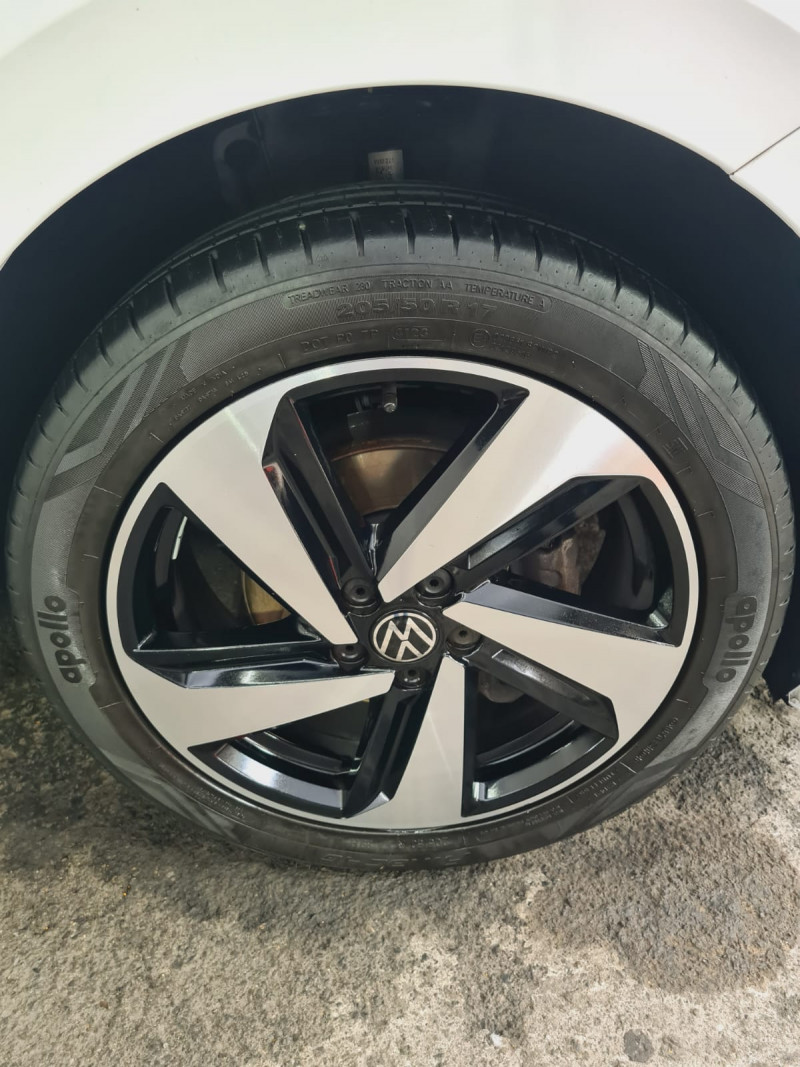 Volkswagen Virtus HIGHLINE 2024