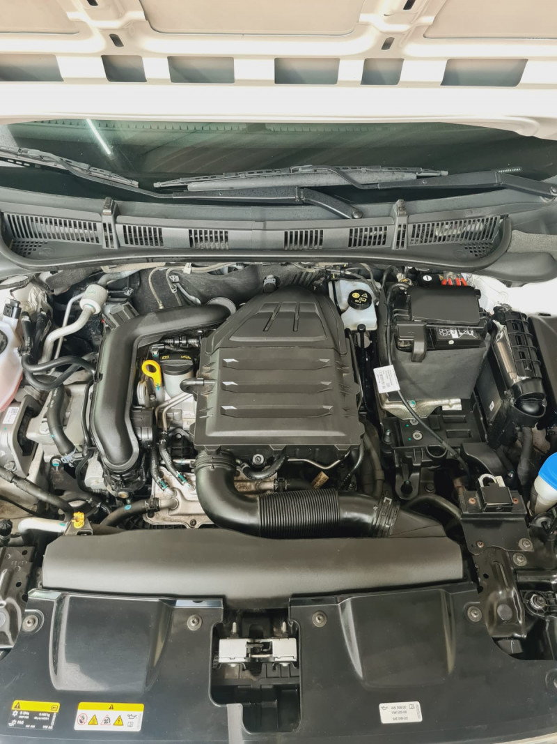 Volkswagen Virtus HIGHLINE 2024