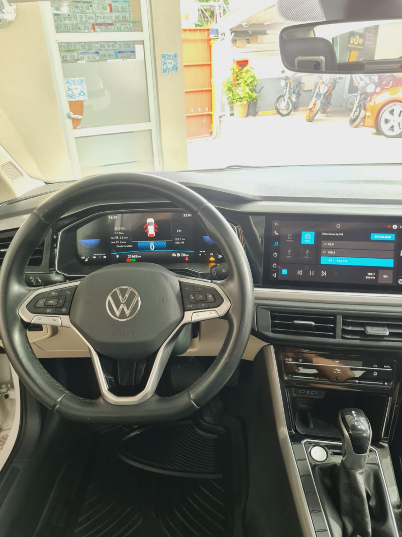 Volkswagen Virtus HIGHLINE 2024