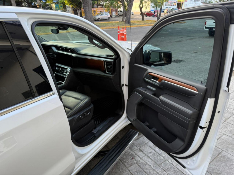 GMC Sierra DENALI 2023