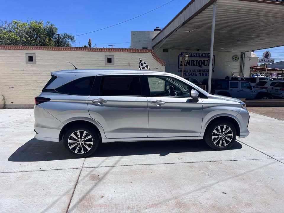 Toyota Avanza XLE 2022