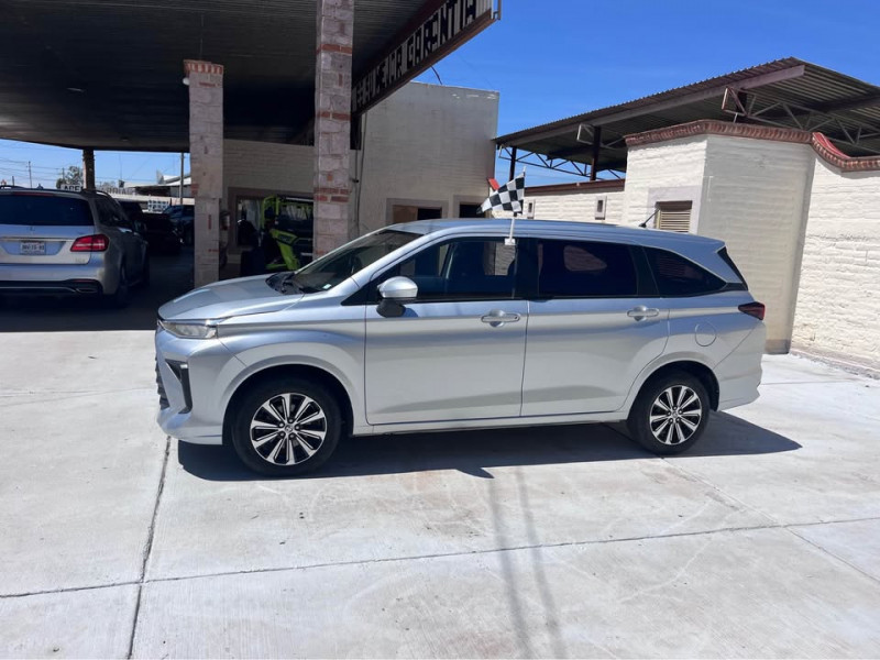 Toyota Avanza XLE 2022