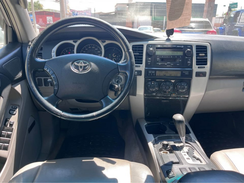 Toyota Sequoia 4RUNNER LIMITED 2005