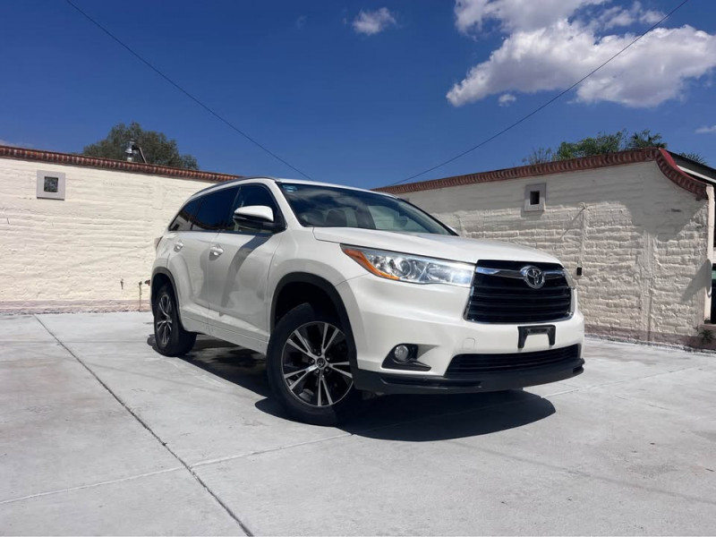 Toyota Highlander XLE 2016