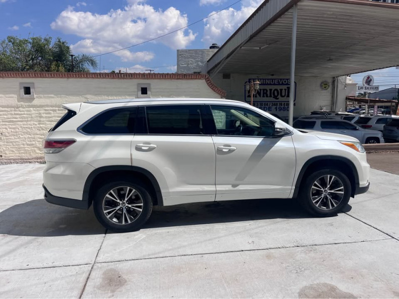 Toyota Highlander XLE 2016