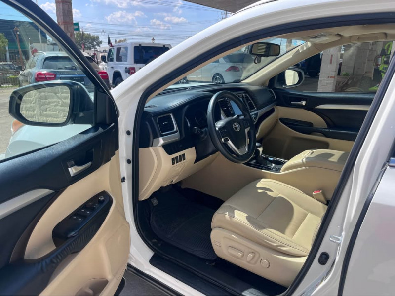 Toyota Highlander XLE 2016