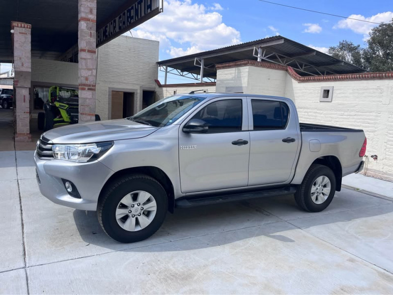 Toyota Hilux SR DOBLE CABINA 2019