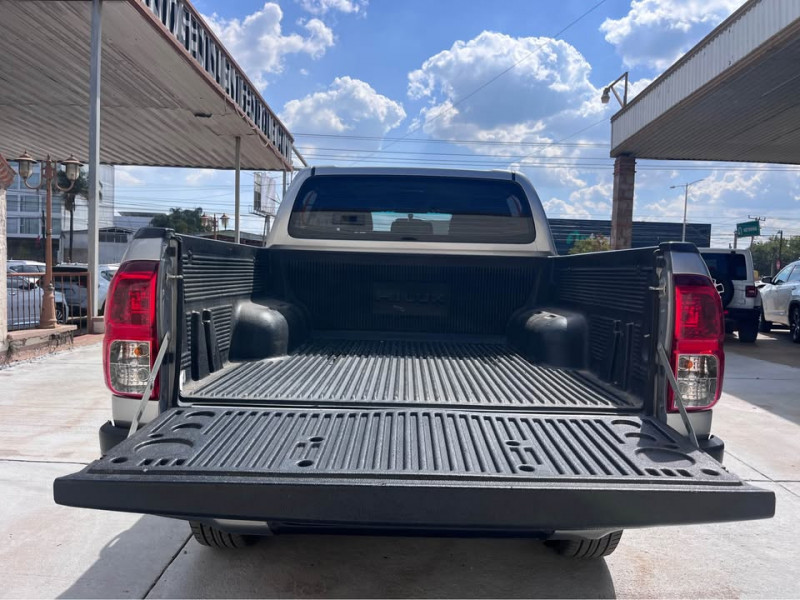Toyota Hilux SR DOBLE CABINA 2019