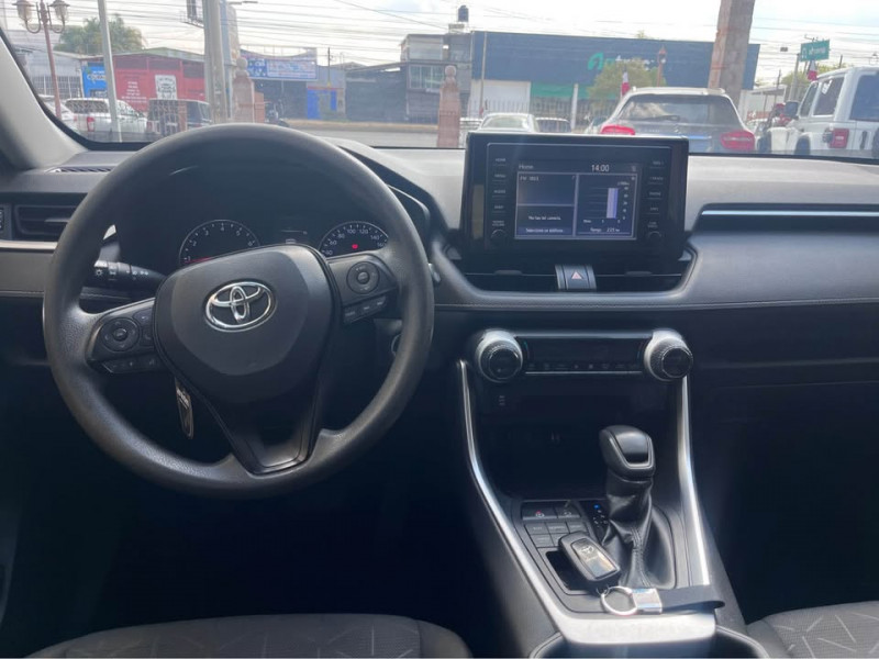 Toyota RAV4 XLE 2019