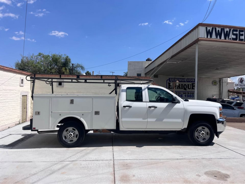 Chevrolet Silverado 2500 SUPER CAB 8 BIRLOS 2017
