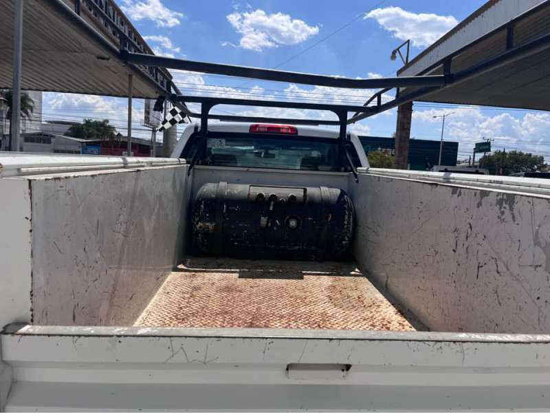 Chevrolet Silverado 2500 SUPER CAB 8 BIRLOS 2017