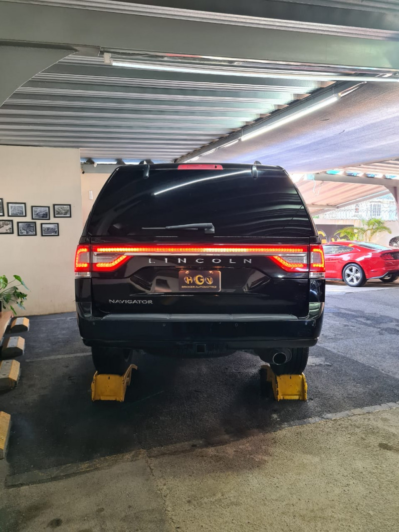 Lincoln Navigator Reserve 2017