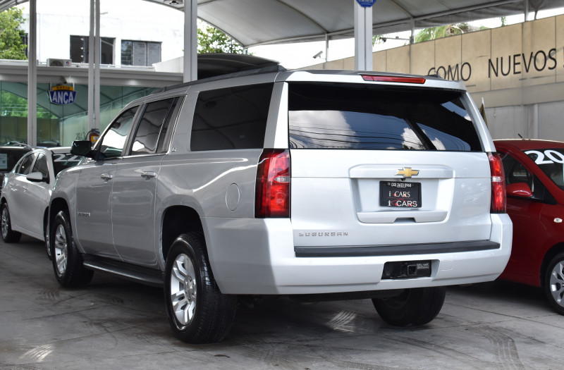 Chevrolet Suburban LS 2015