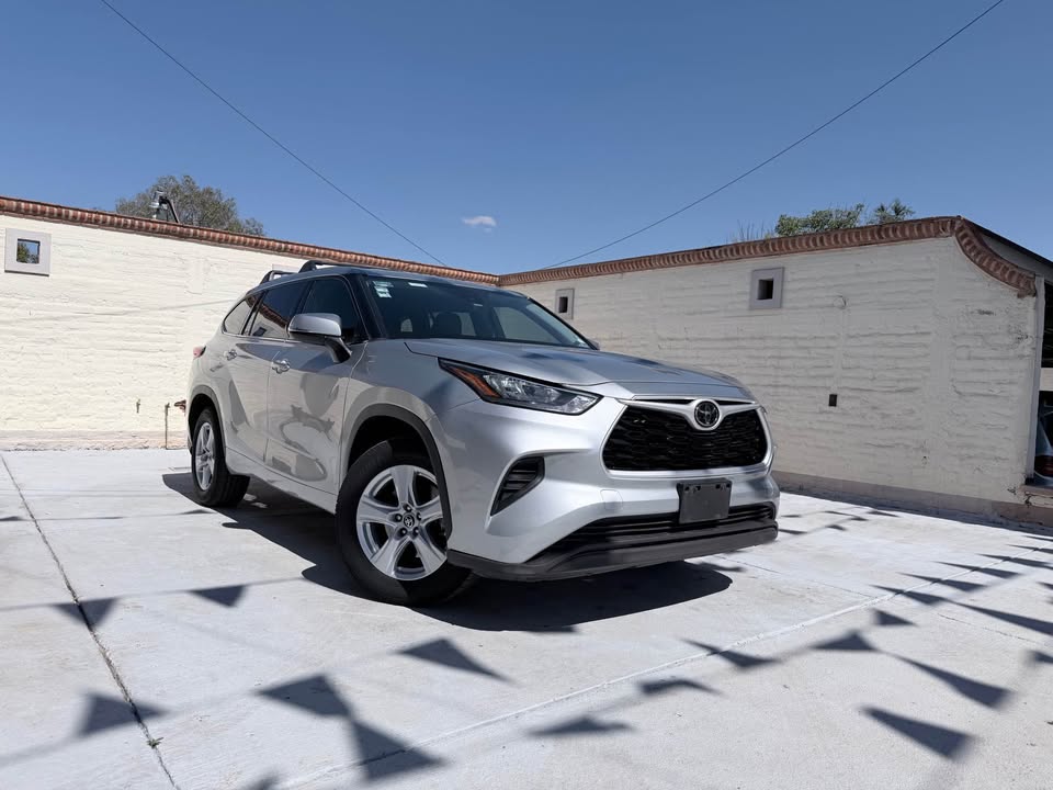 Toyota Highlander LE 2021