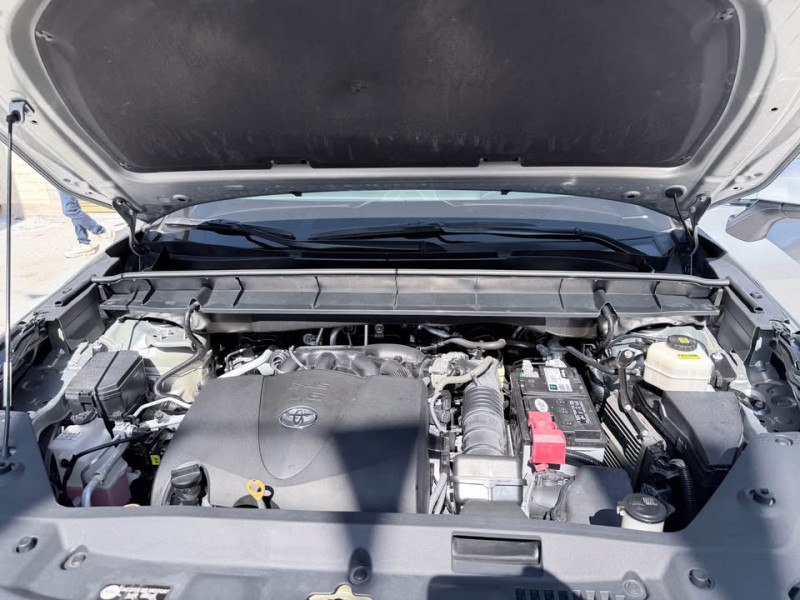 Toyota Highlander LE 2021