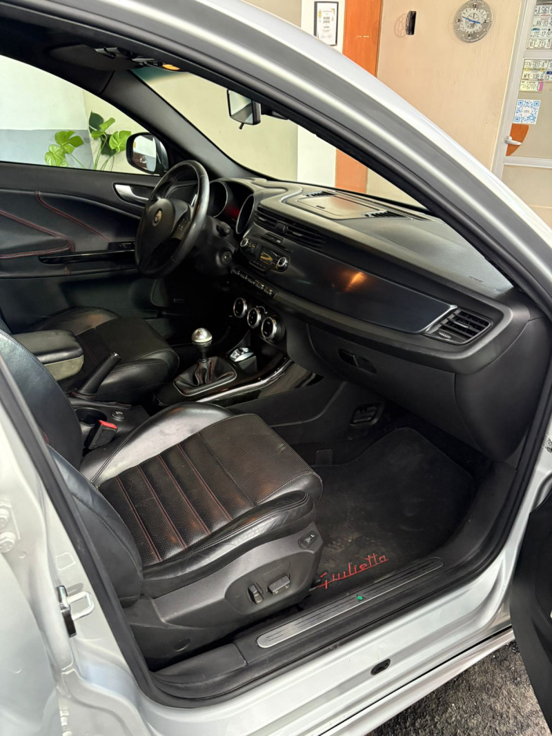 Alfa Romeo Giulietta Giulietta Quadrifoglio 2014