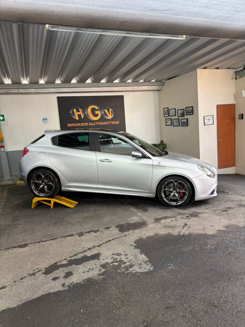 Alfa Romeo Giulietta Giulietta Quadrifoglio 2014