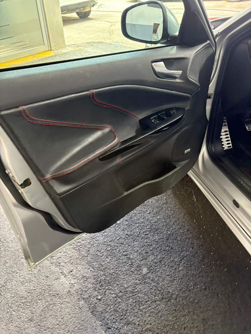 Alfa Romeo Giulietta Giulietta Quadrifoglio 2014