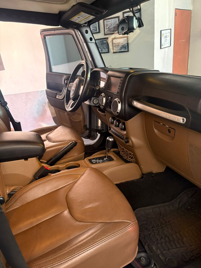 Jeep Wrangler Sahara 2016