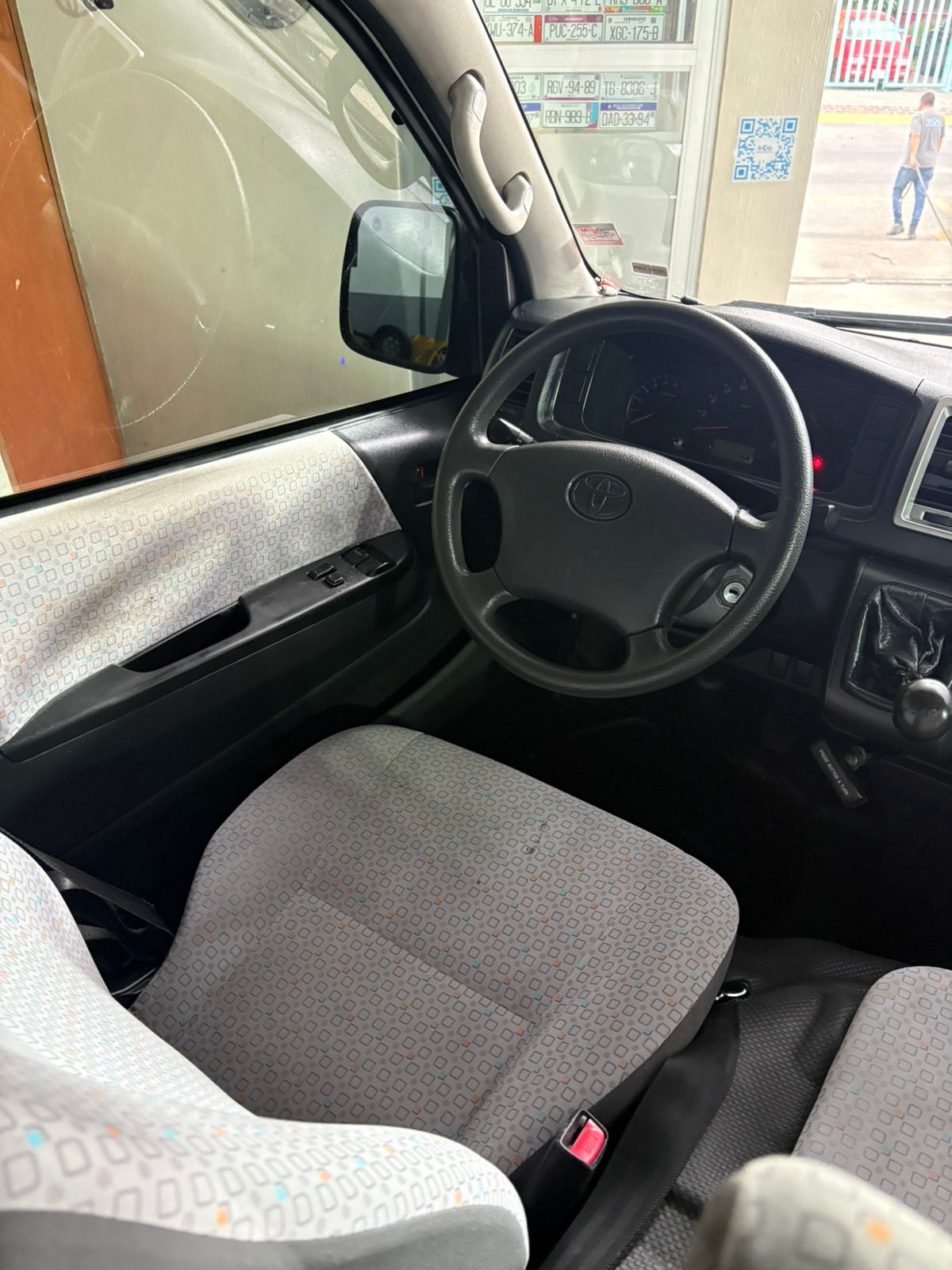 Toyota Hiace GL 2015