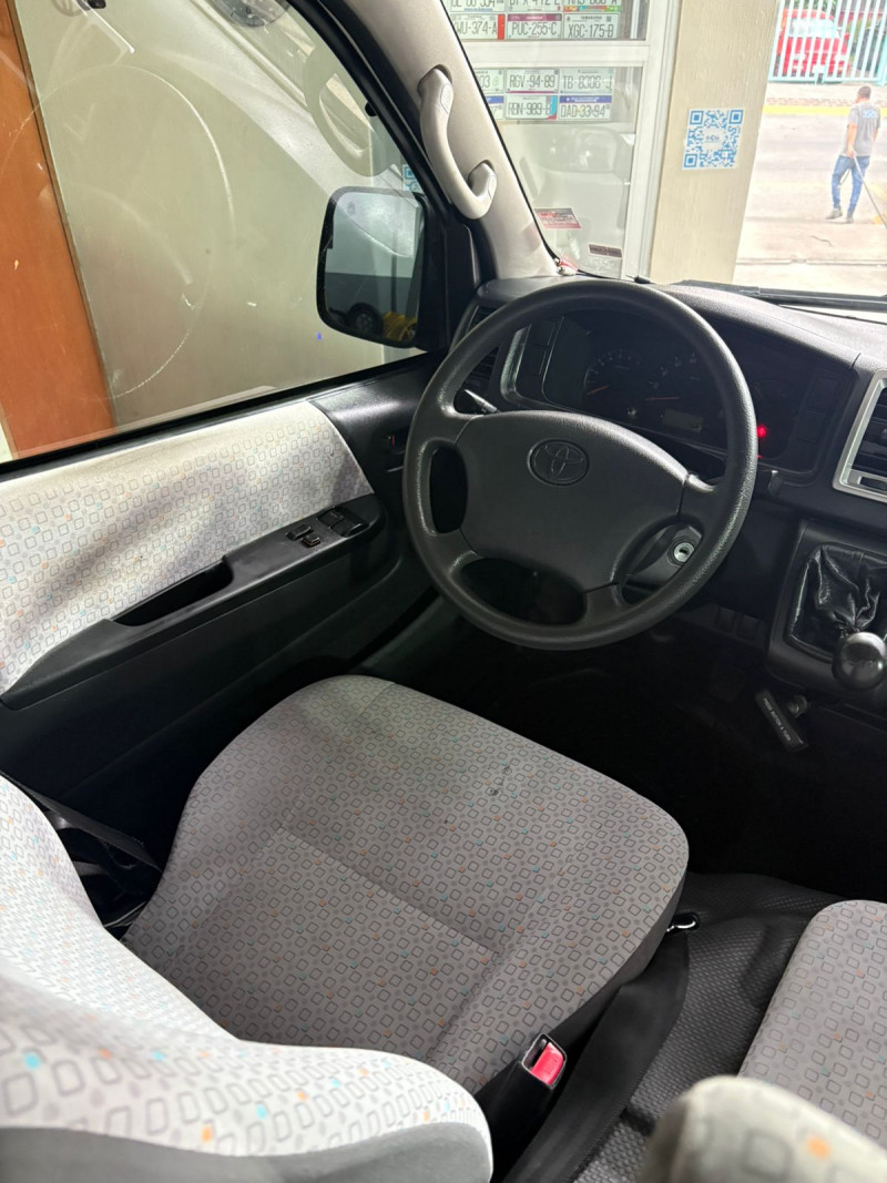 Toyota Hiace GL 2015
