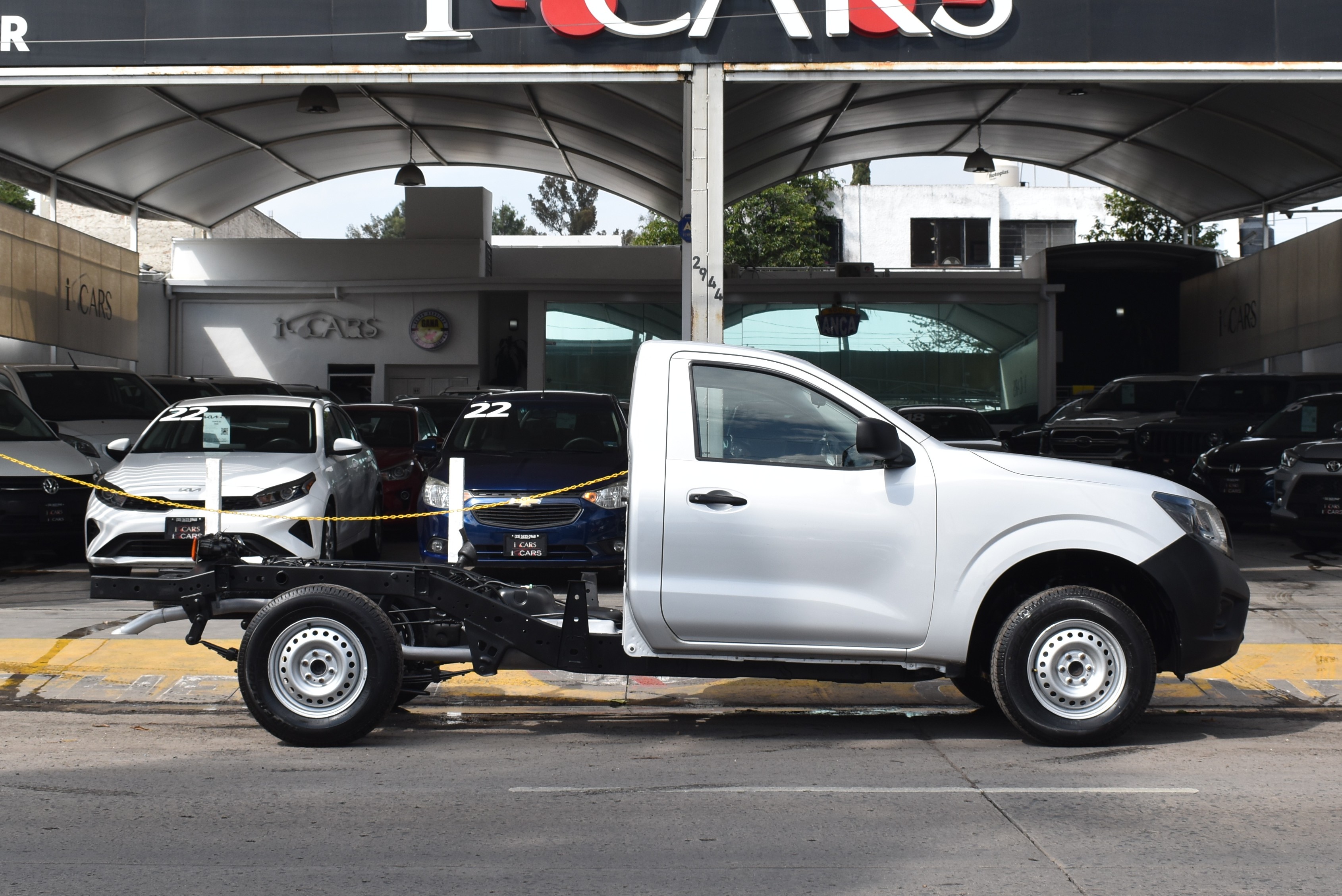 Nissan Np300 CHASIS CABINA  DH AC 2018