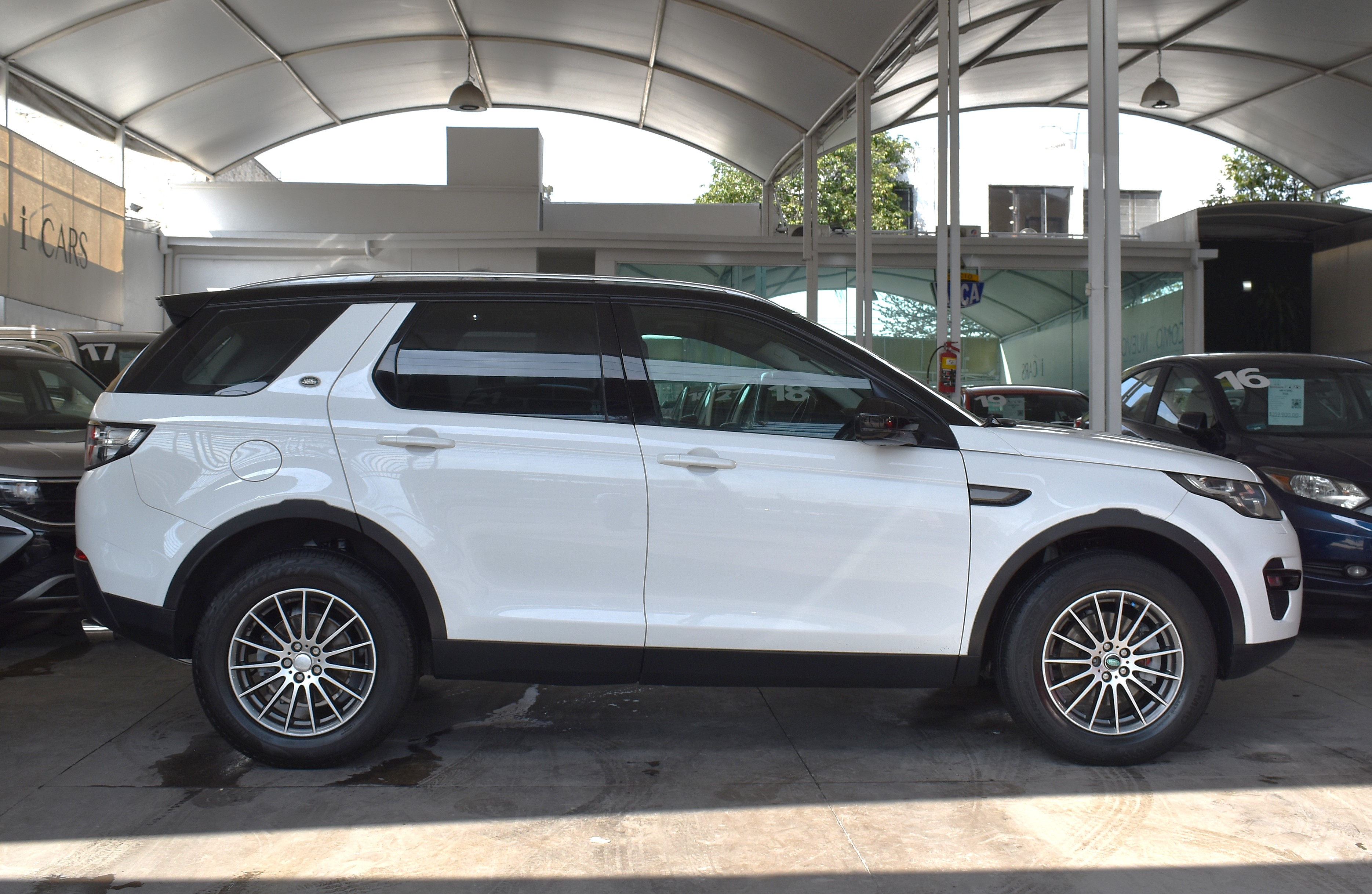 Land Rover Discovery SE 2015