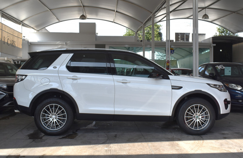 Land Rover Discovery SE 2015