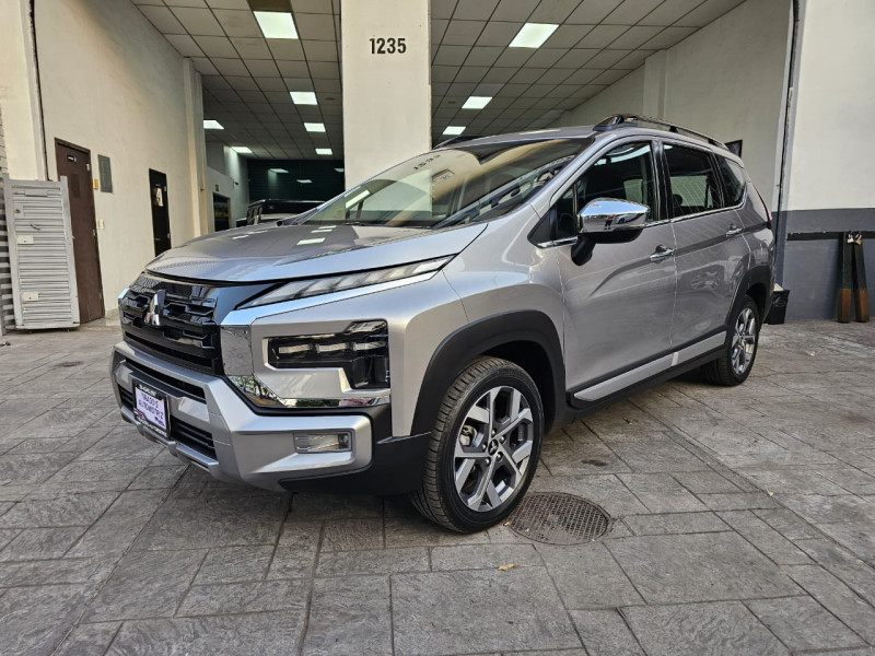 Mitsubishi Xpander CROSS 2024