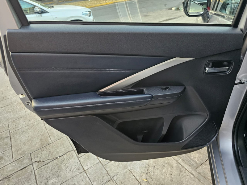 Mitsubishi Xpander CROSS 2024