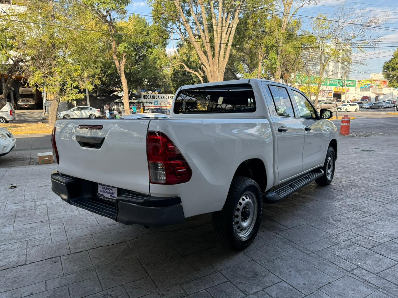 Toyota Hilux DOBLE BASE 2018