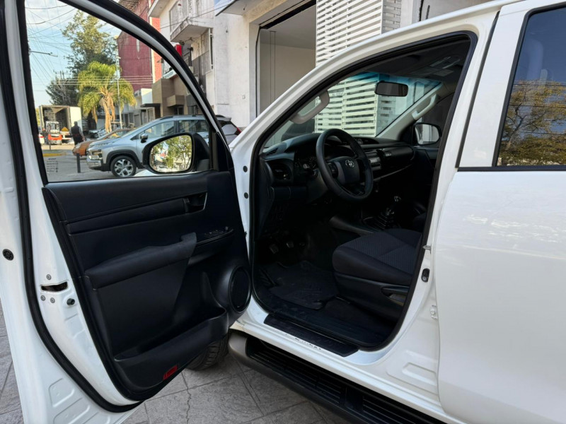 Toyota Hilux DOBLE BASE 2018