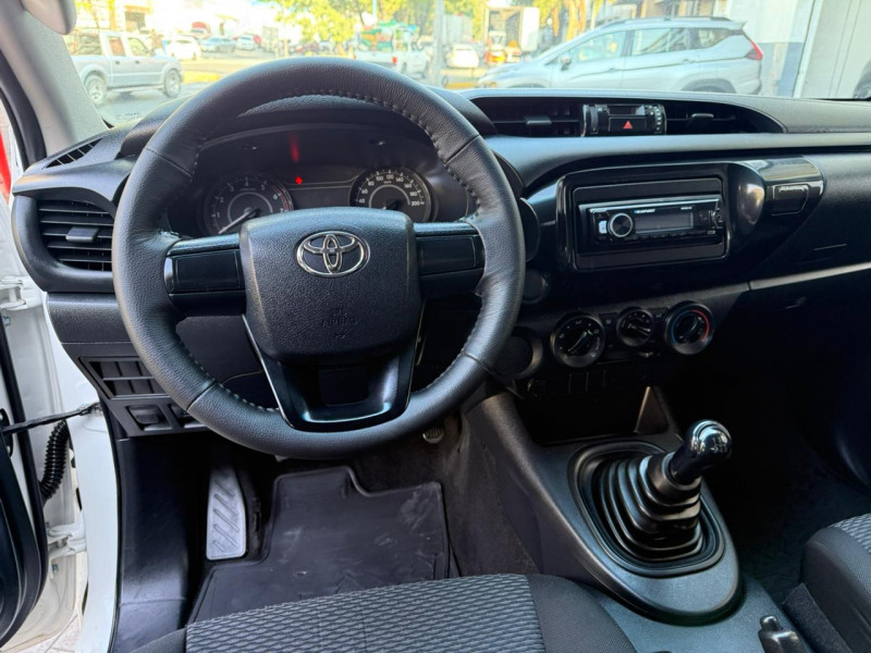 Toyota Hilux DOBLE BASE 2018