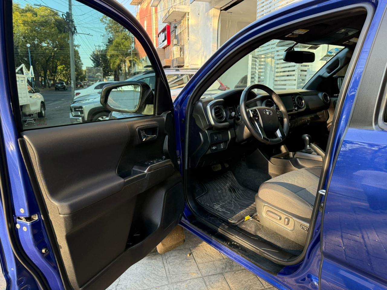 Toyota Tacoma SPORT 4x2 v6 2022