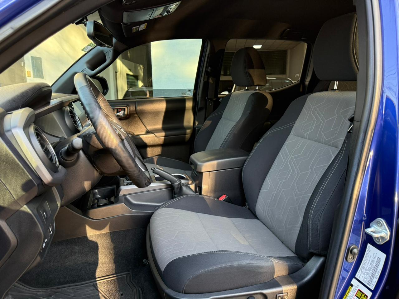 Toyota Tacoma SPORT 4x2 v6 2022