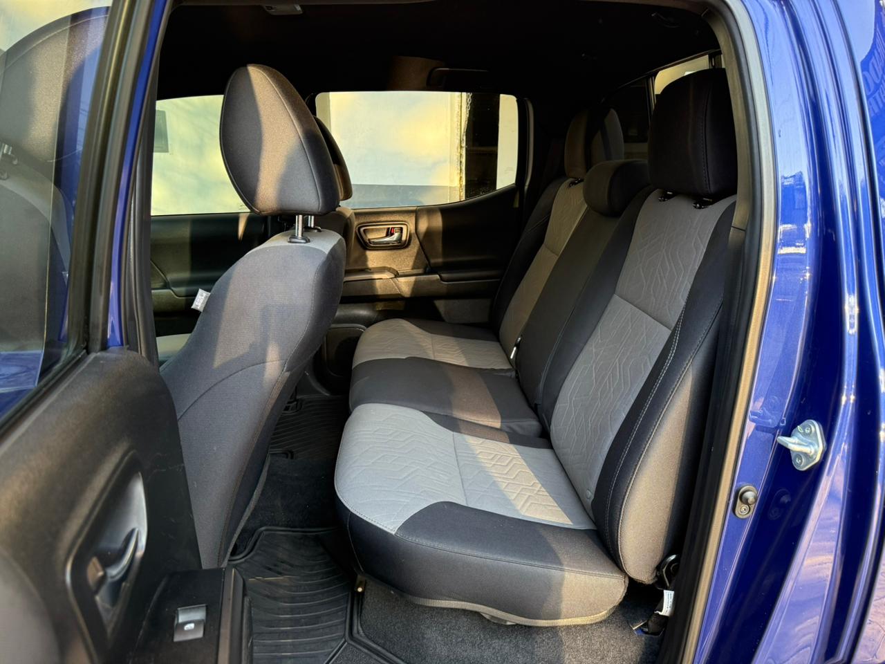 Toyota Tacoma SPORT 4x2 v6 2022