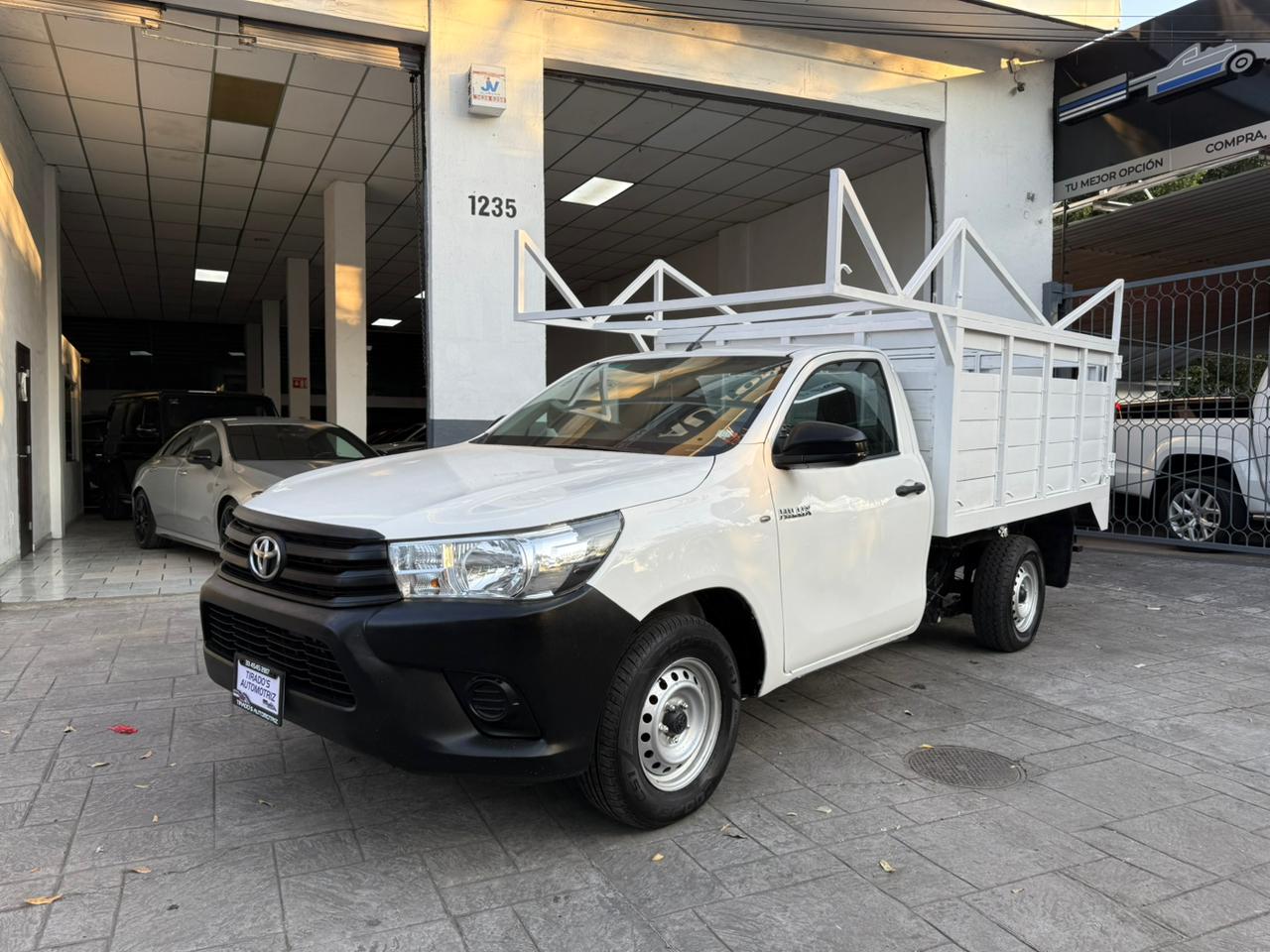 Toyota Hilux ESTACAS 2022