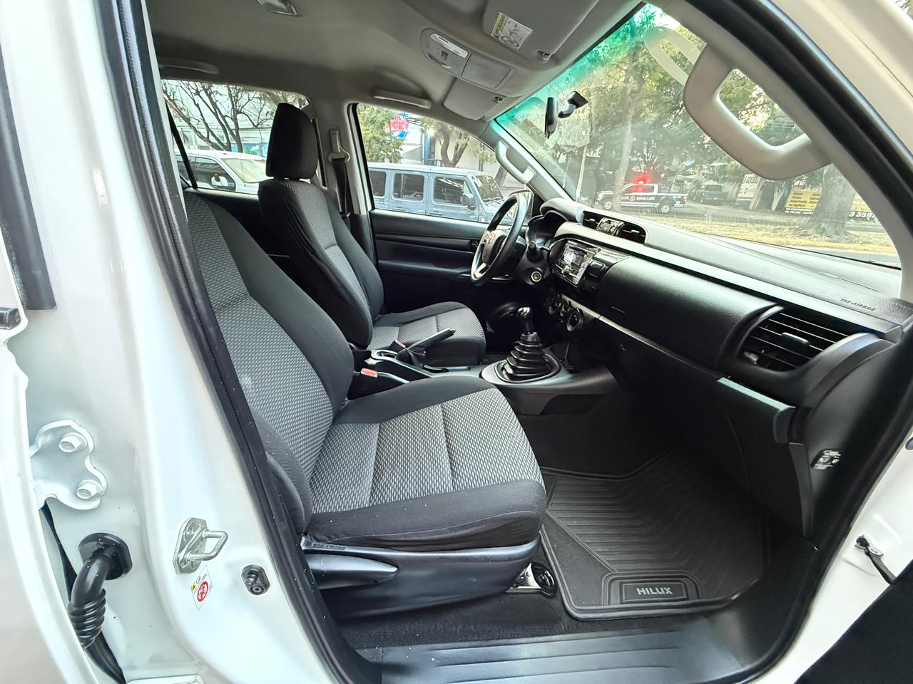 Toyota Hilux sr 2020
